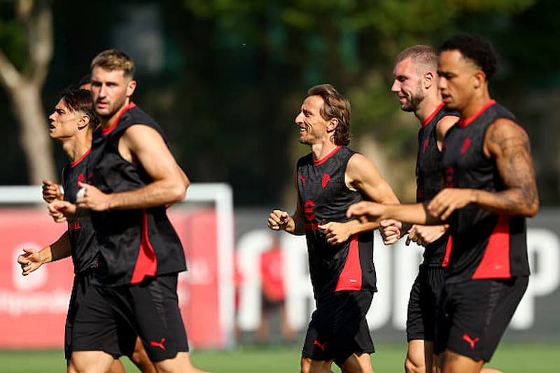 Soi kèo châu Á, kèo chấp AC Milan vs Bari